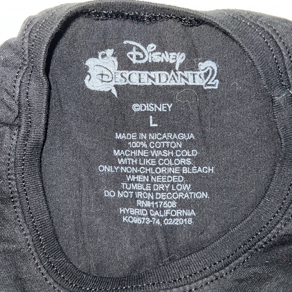 1585 descendant Disney shirt - Picture 3 of 6